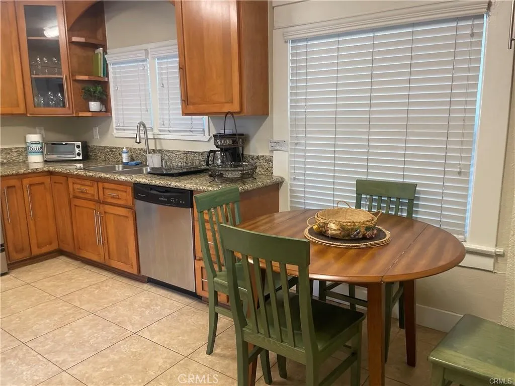 Additional image 30 of 596 E Arrow Hwy, Claremont, CA 91711