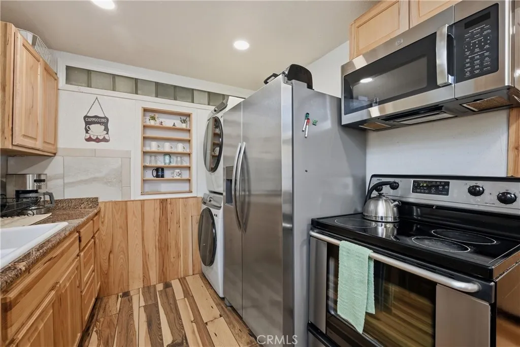 Additional image 20 of 6025 Front St, Clearlake, CA 95422