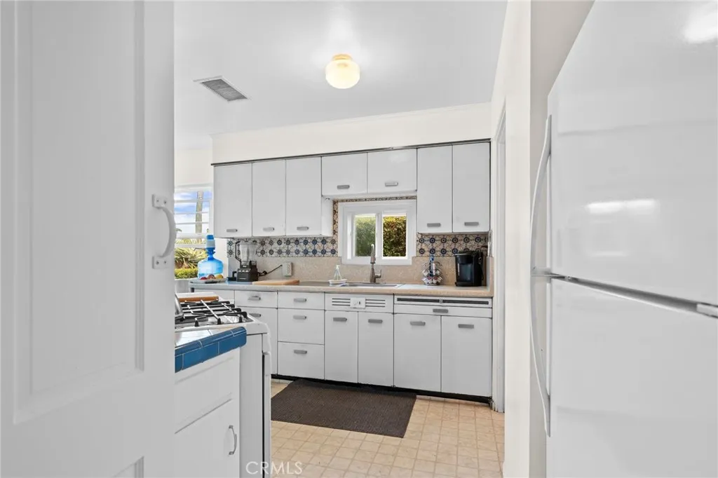 Additional image 50 of 4608 Valencia Dr, San Diego, CA 92115