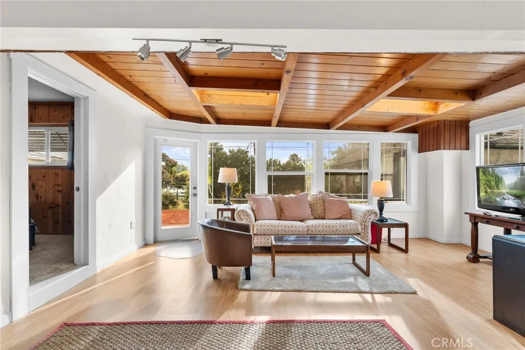 Additional image 9 of 4608 Valencia Dr, San Diego, CA 92115