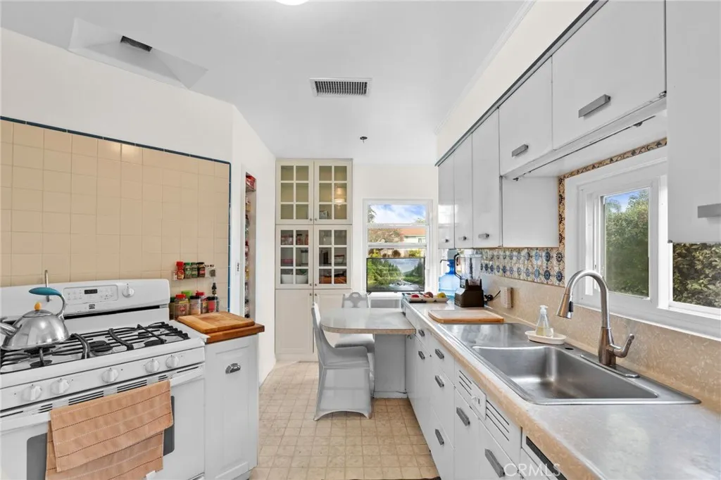 Additional image 49 of 4608 Valencia Dr, San Diego, CA 92115