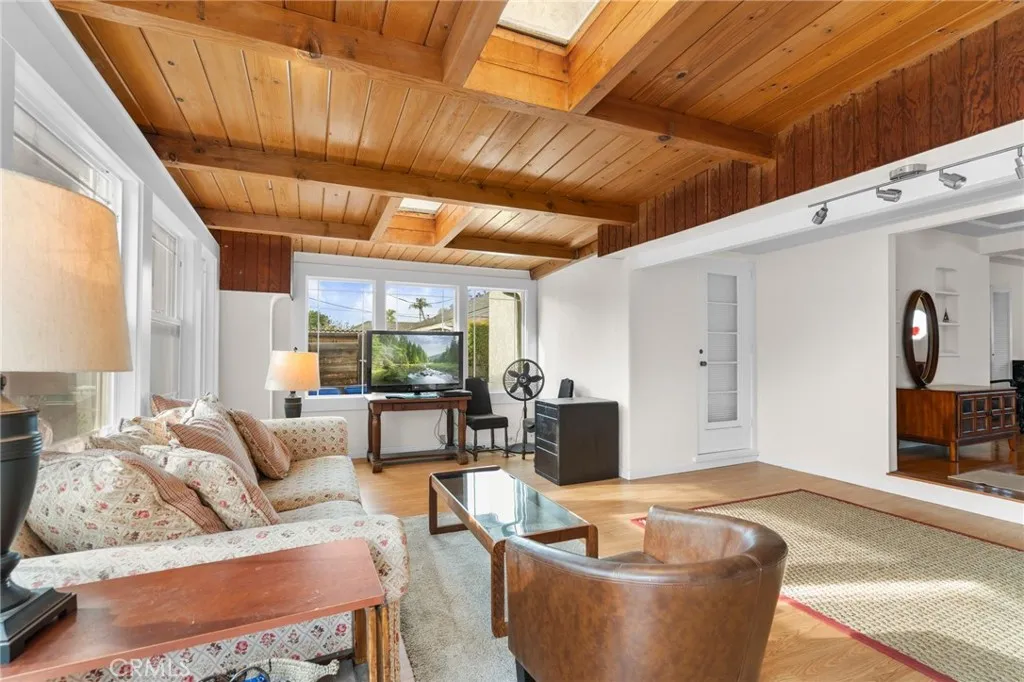 Additional image 47 of 4608 Valencia Dr, San Diego, CA 92115