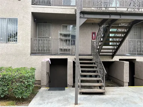 5484 Dobbs Street Unit 132, Los Angeles, CA MLS: IV24117154