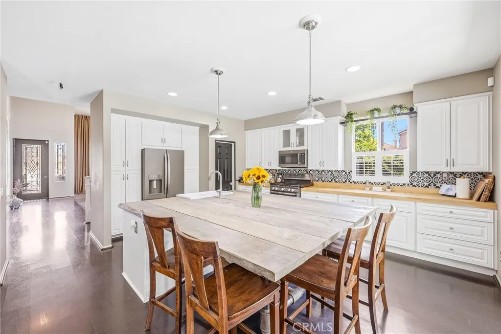 Additional image 76 of 8402 Lindenhurst St, Riverside, CA 92508