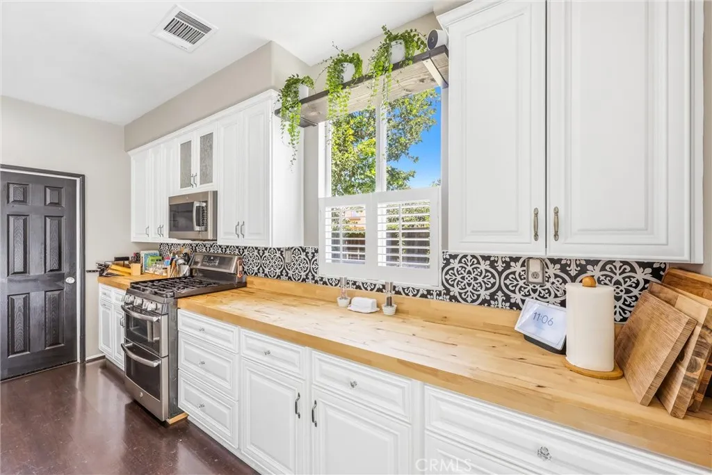 Additional image 78 of 8402 Lindenhurst St, Riverside, CA 92508