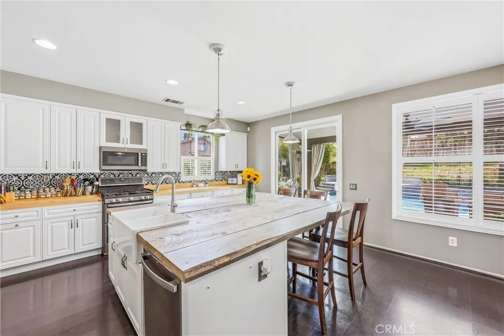 Additional image 15 of 8402 Lindenhurst St, Riverside, CA 92508