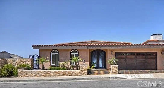 621 Loretta Drive, Laguna Beach, CA 92651 photo 2