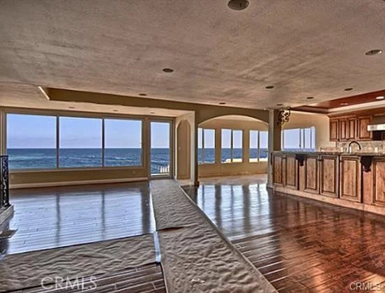 621 Loretta Drive, Laguna Beach, CA 92651 photo 4