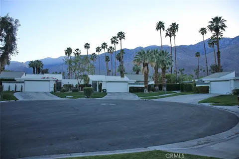 1910 Grand Bahama Drive E, Palm Springs, CA MLS: PW25057066