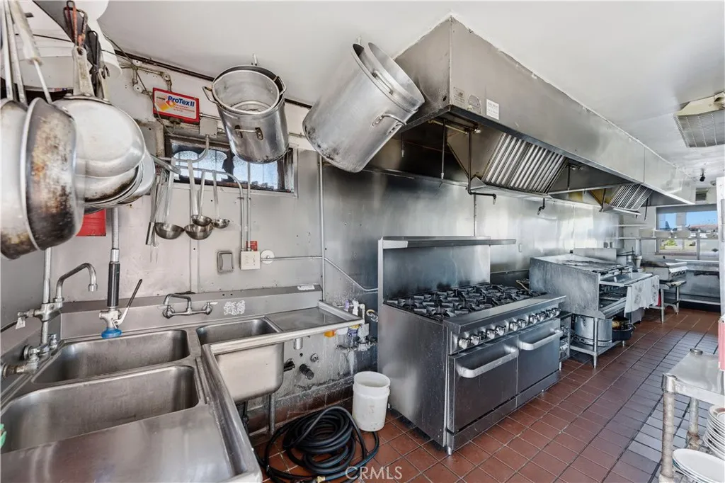 Additional image 70 of 3350 Saviers Rd, Oxnard, CA 93033