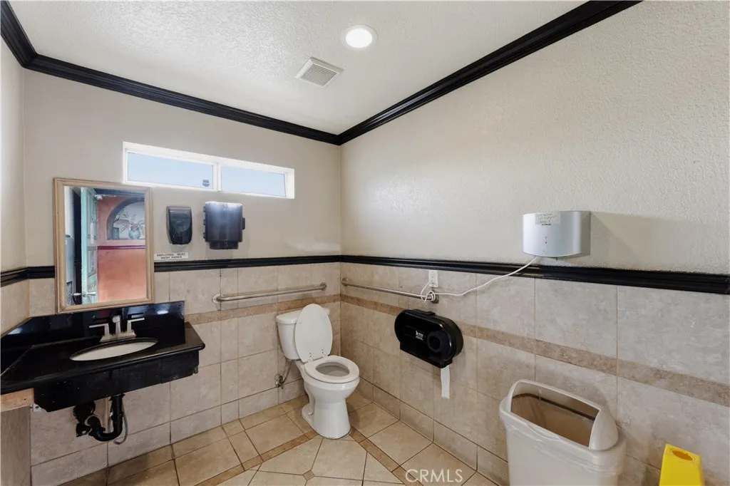 Additional image 31 of 3350 Saviers Rd, Oxnard, CA 93033