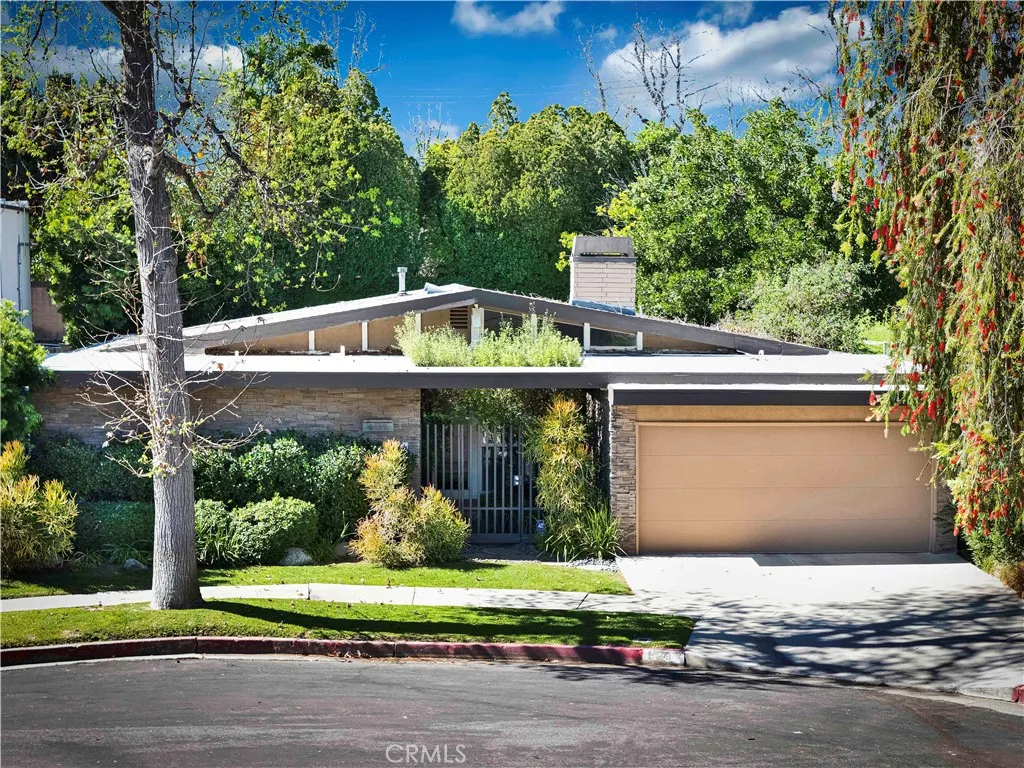 6119 Mary Ellen Ave, Valley Glen, CA 91401