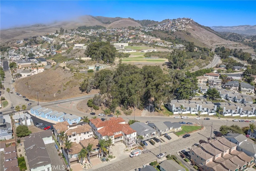 525 Bello Street, Pismo Beach, CA 93449