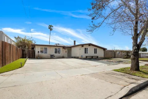 1217 Holly Avenue, Imperial Beach, CA MLS: PTP2501868