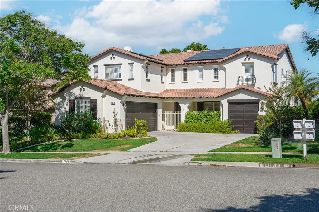 3953 Holly Springs Drive, Corona, CA 92881