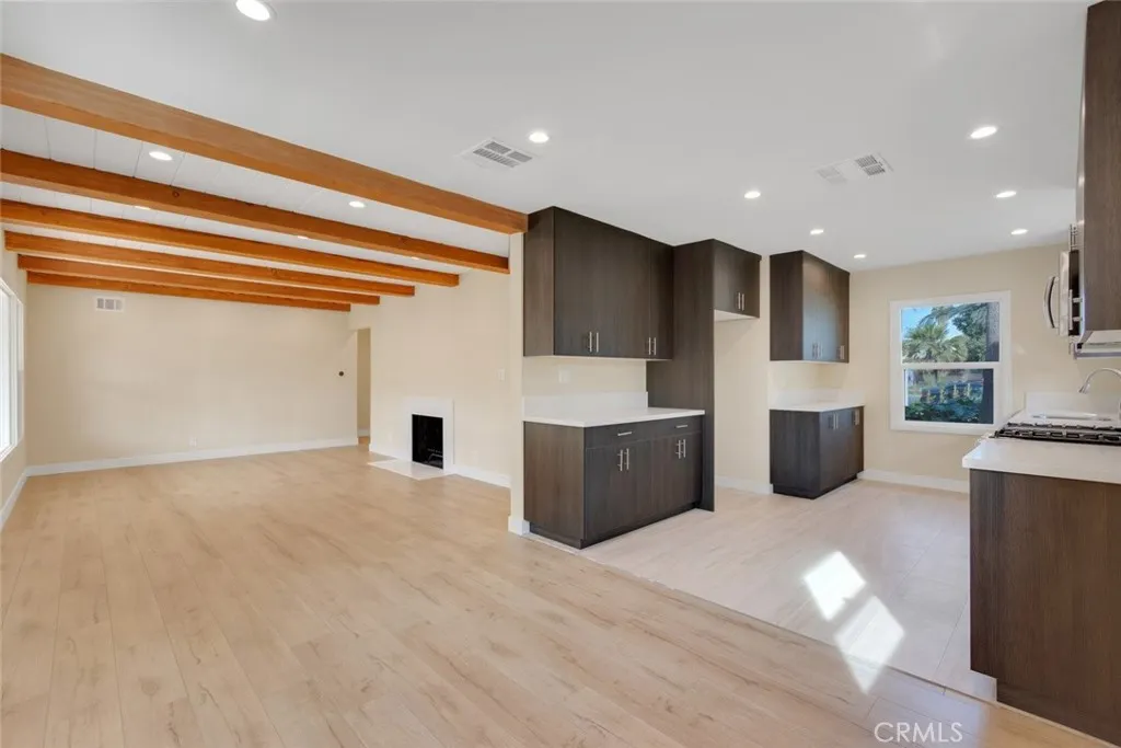 Additional image 30 of 17024 Sherman Way, Van Nuys, CA 91406