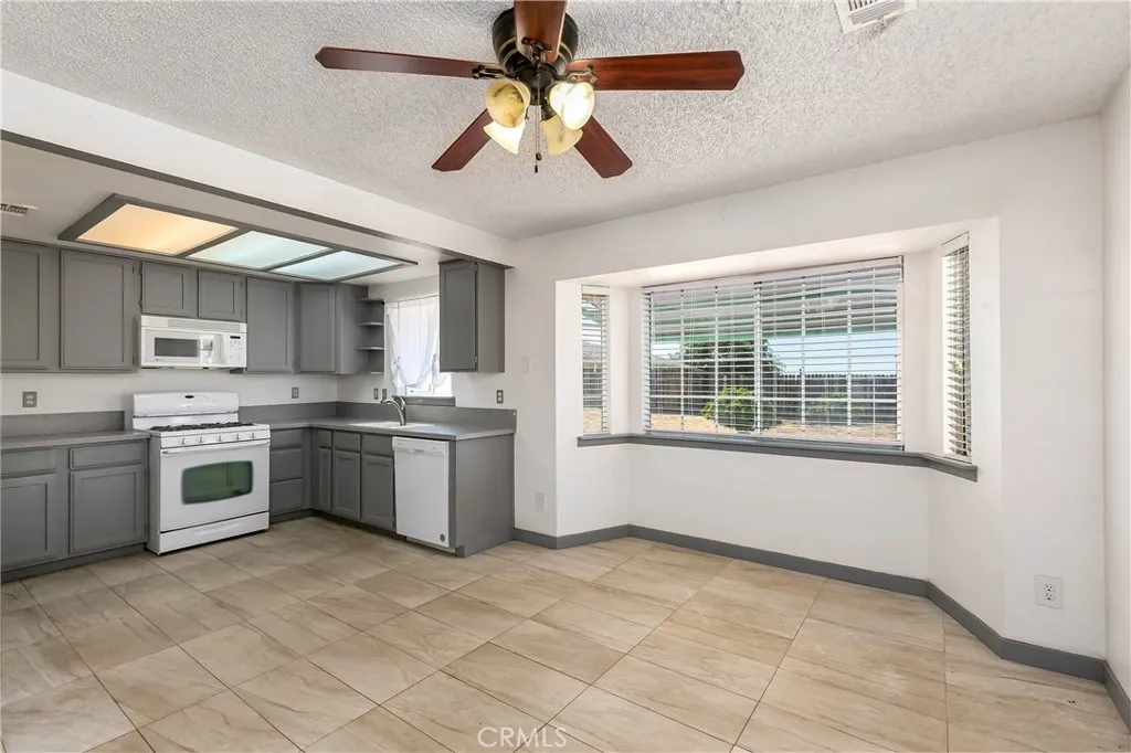 Additional image 8 of 10416 Peach Avenue, California City, CA 93505