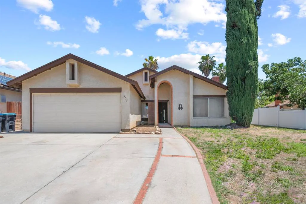 9715 Kenesaw Court, Santee, CA 92071