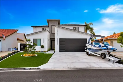 30327 Sea Horse Circle, Canyon Lake, CA MLS: SW24219222