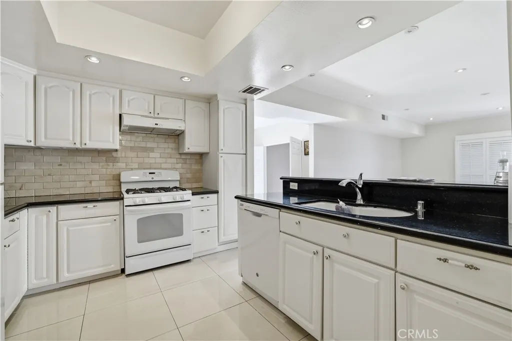 Additional image 39 of 1338 Amherst Ave Unit 102, Los Angeles, CA 90025