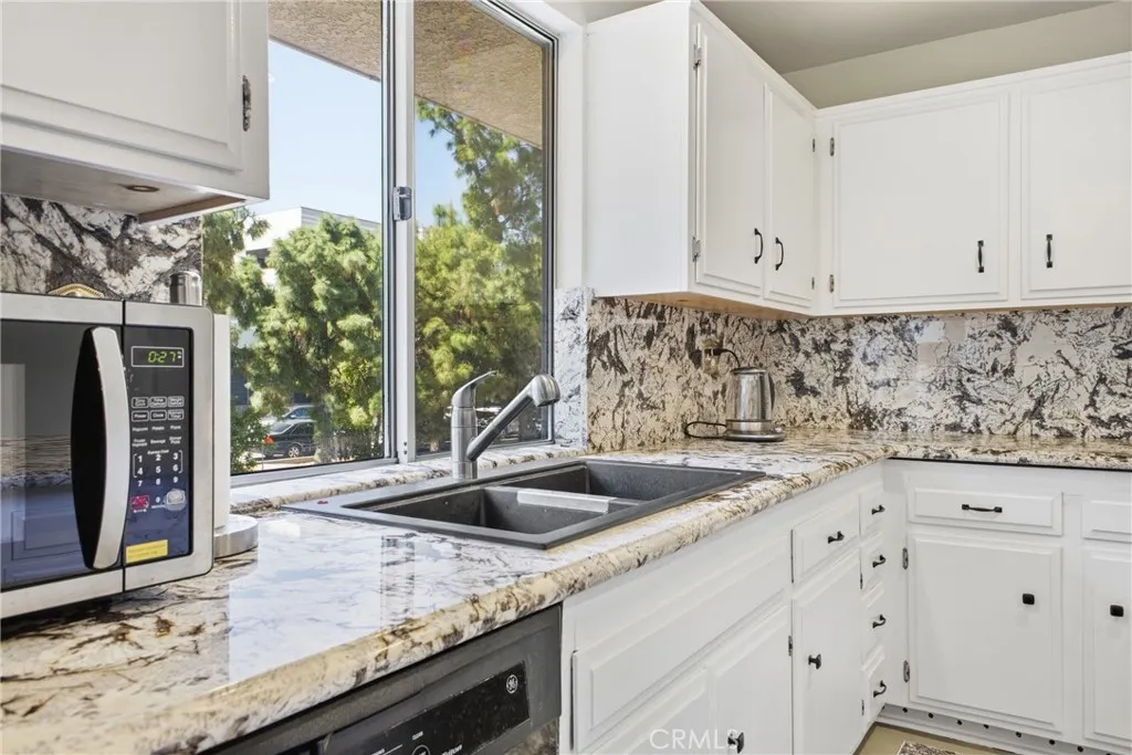 Additional image 14 of 5477 Nestle Avenue Unit 11, Tarzana, CA 91356