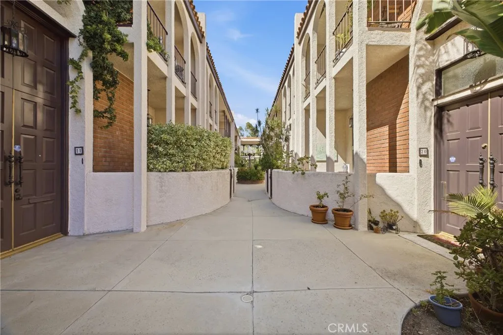 Additional image 66 of 5477 Nestle Avenue Unit 11, Tarzana, CA 91356