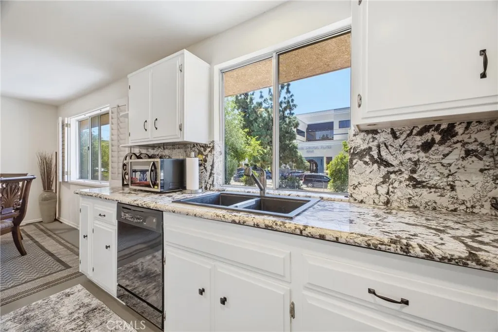 Additional image 12 of 5477 Nestle Avenue Unit 11, Tarzana, CA 91356