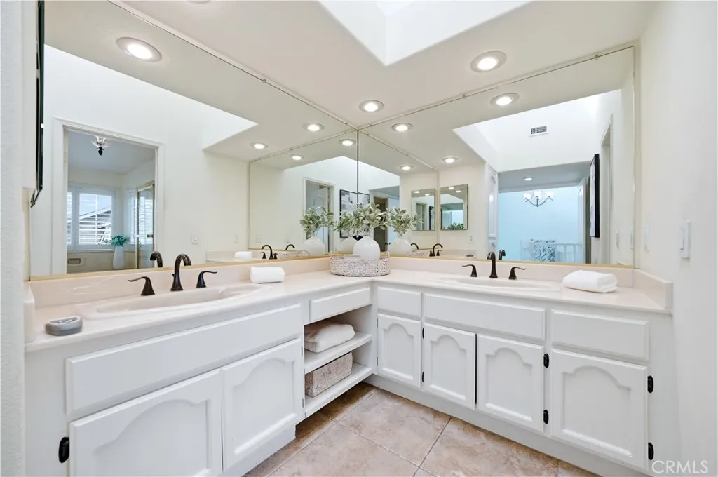 Additional image 21 of 510 Stoneham Court Unit 102, Long Beach, CA 90803