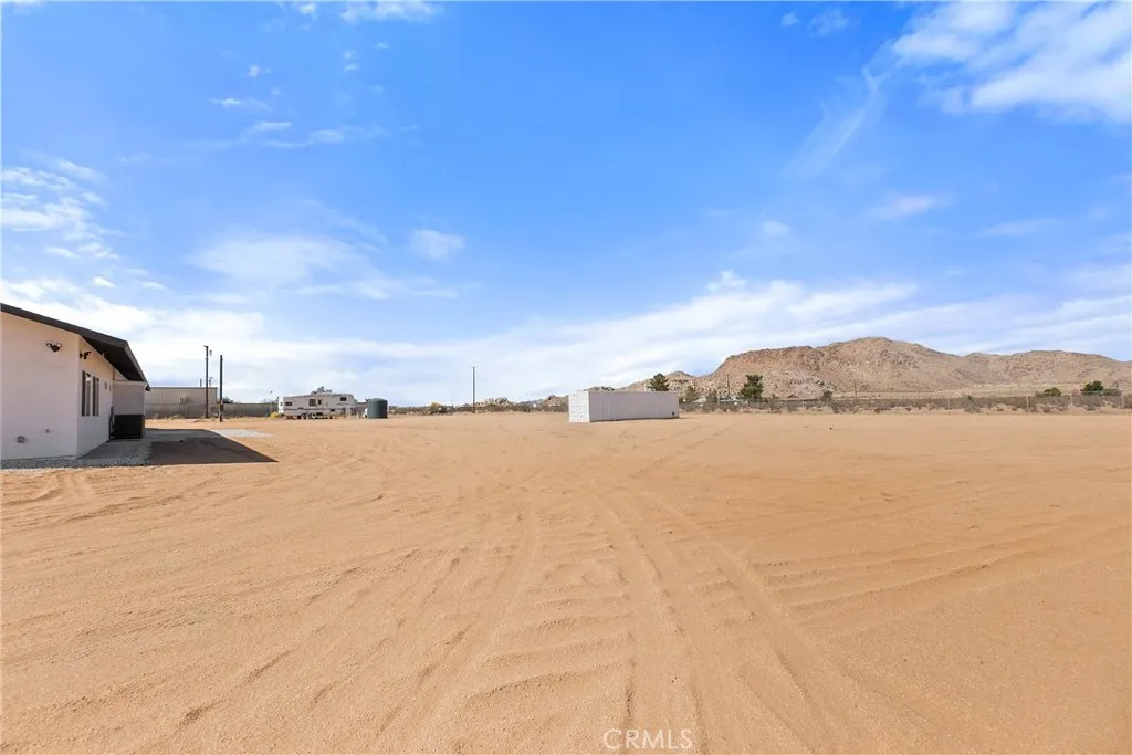 Additional image 12 of 11725 Lagartijo Drive, Apple Valley, CA 92308