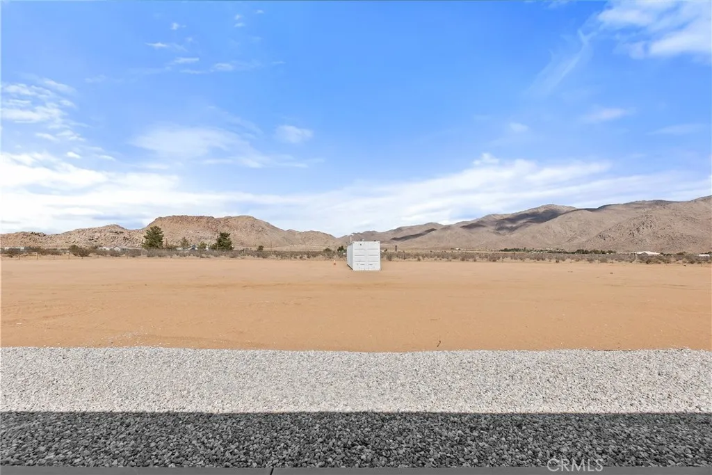 Additional image 19 of 11725 Lagartijo Drive, Apple Valley, CA 92308