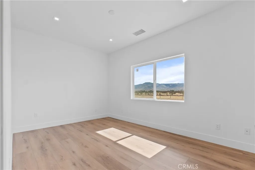 Additional image 23 of 11725 Lagartijo Drive, Apple Valley, CA 92308