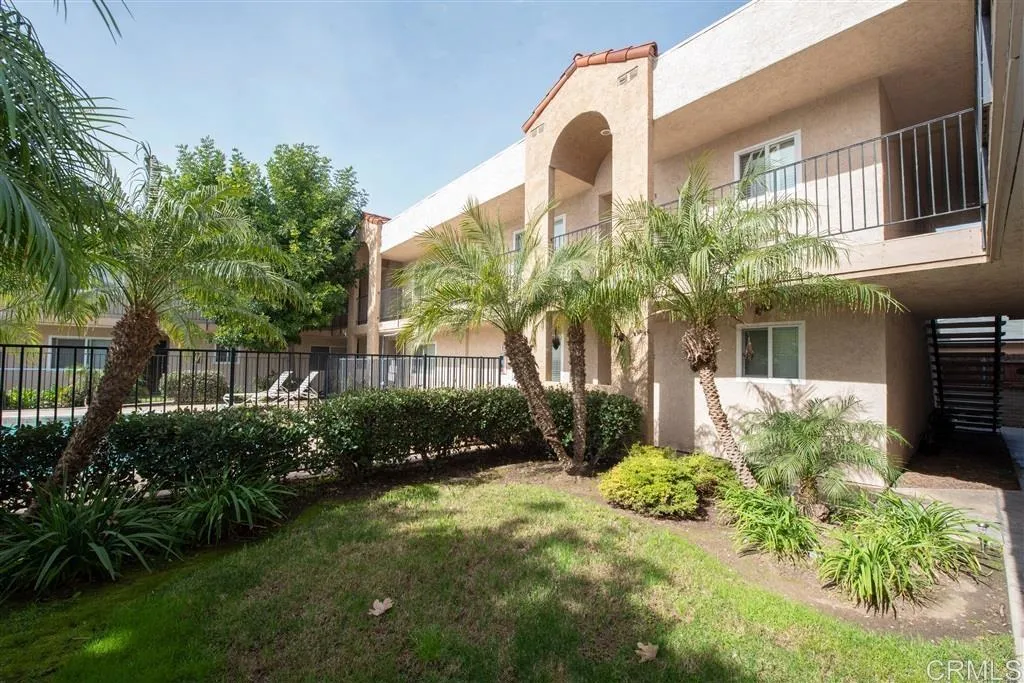 300 Roanoke Rd. Apt 6, El Cajon, CA 92020
