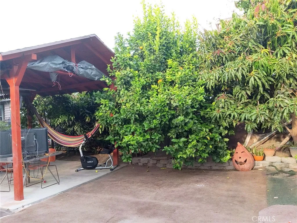 Additional image 27 of 1046 W 49th St, Los Angeles, CA 90037