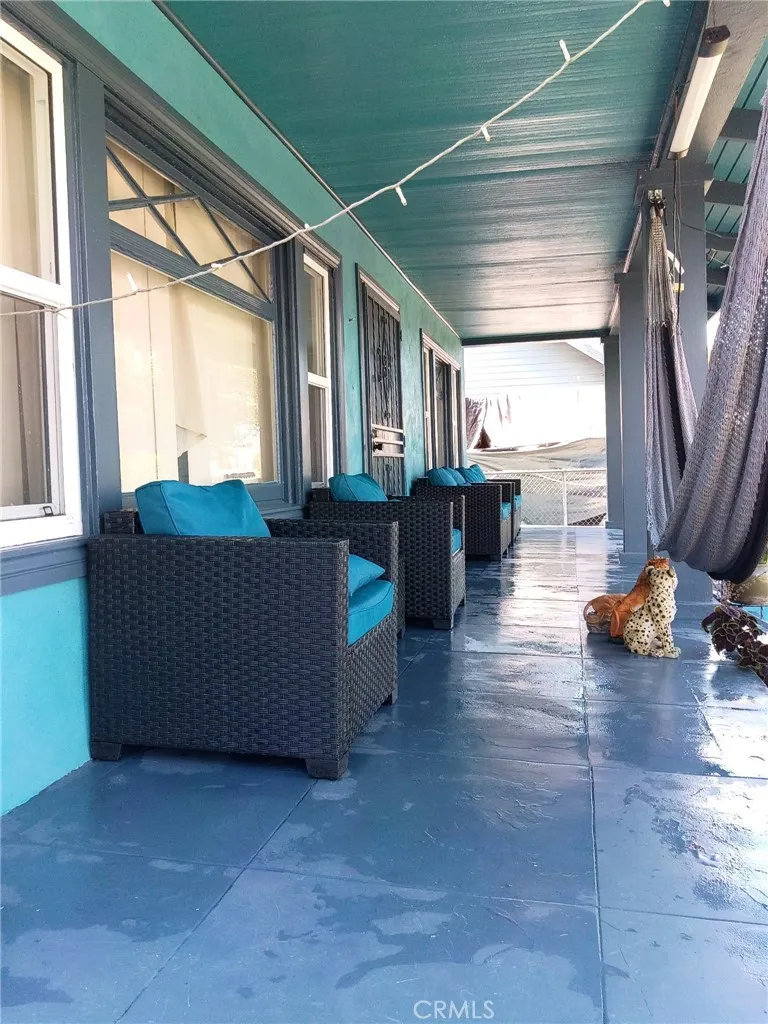 Additional image 23 of 1046 W 49th St, Los Angeles, CA 90037