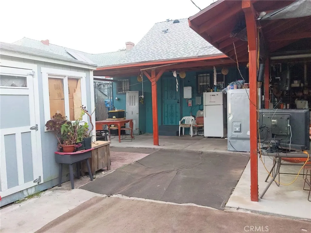 Additional image 29 of 1046 W 49th St, Los Angeles, CA 90037