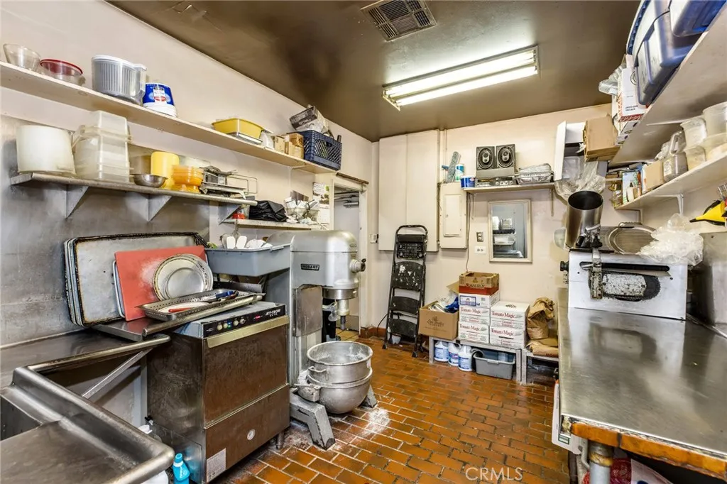Additional image 31 of 5544 W 119th, Inglewood, CA 90304