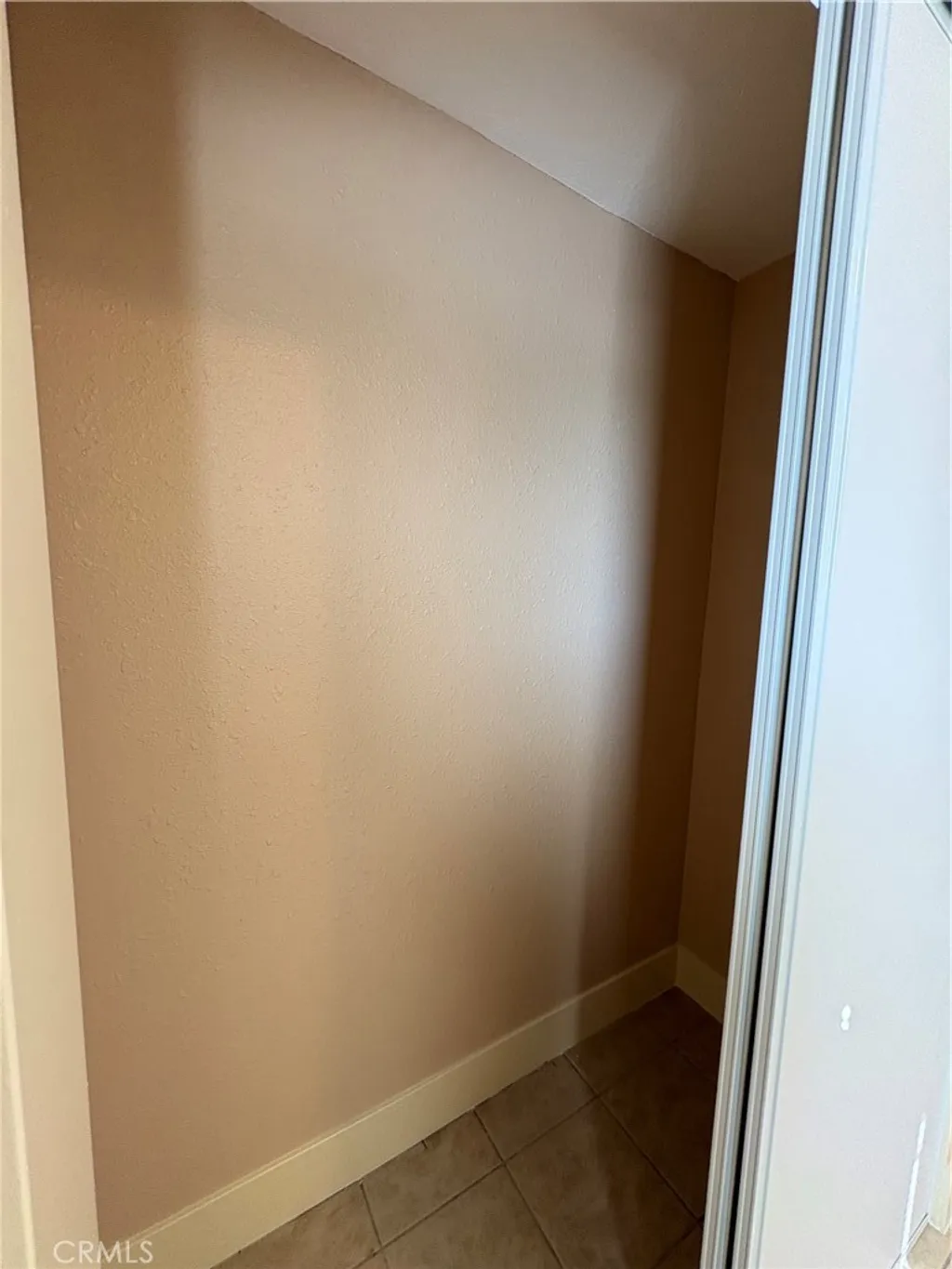 1156 E 17th St, Long Beach, CA 90813