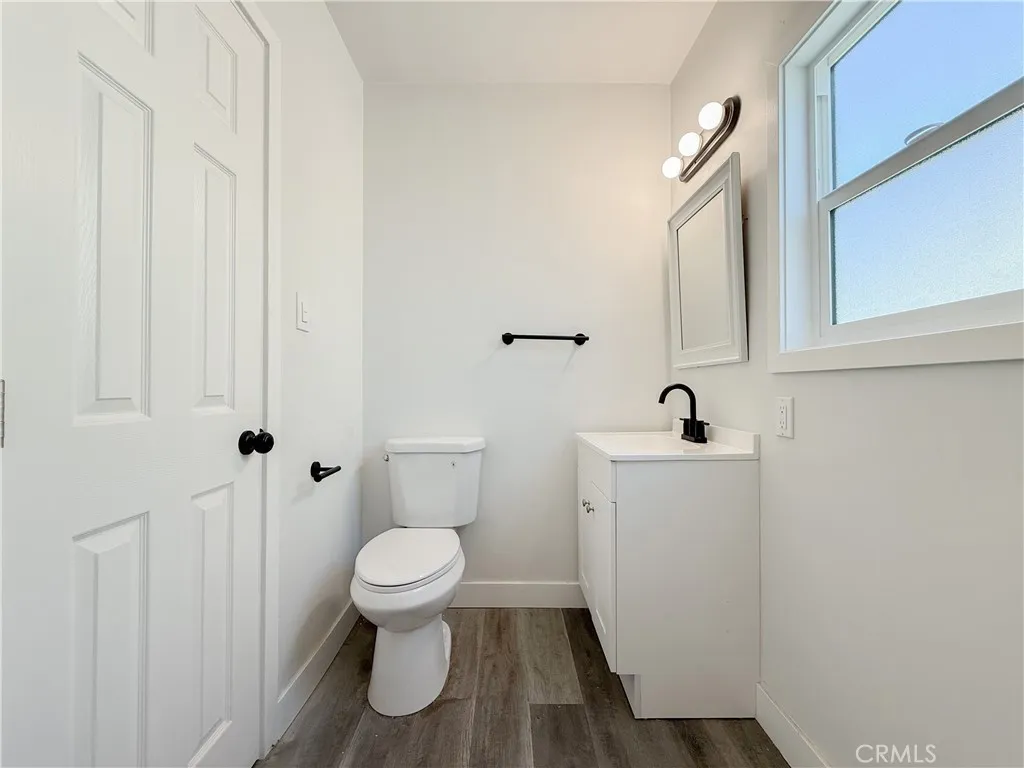 Additional image 16 of 220 W 98th Street, Los Angeles, CA 90003