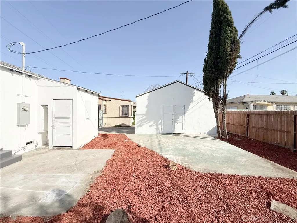 Additional image 23 of 220 W 98th Street, Los Angeles, CA 90003