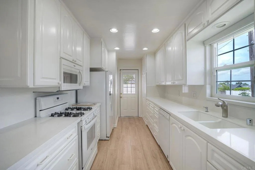 Additional image 32 of 2511 Meadow Lark Dr., San Diego, CA 92123