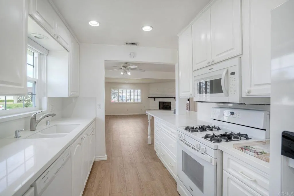 Additional image 34 of 2511 Meadow Lark Dr., San Diego, CA 92123