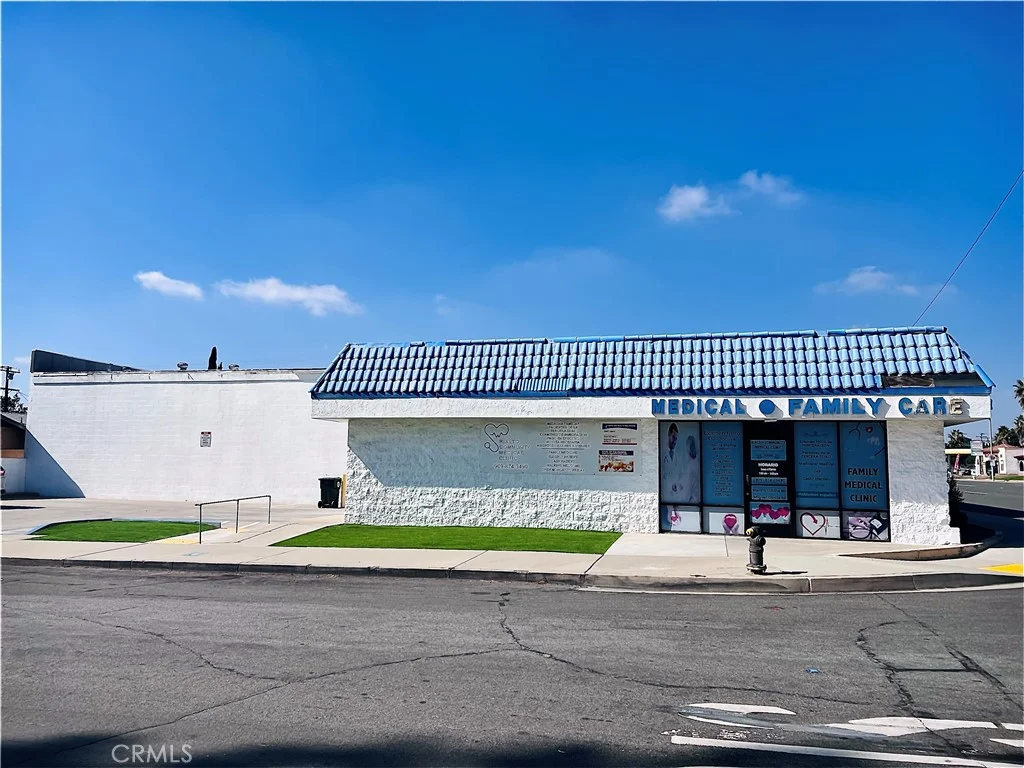 185 E Foothill Boulevard, Rialto, CA 92376 photo 5