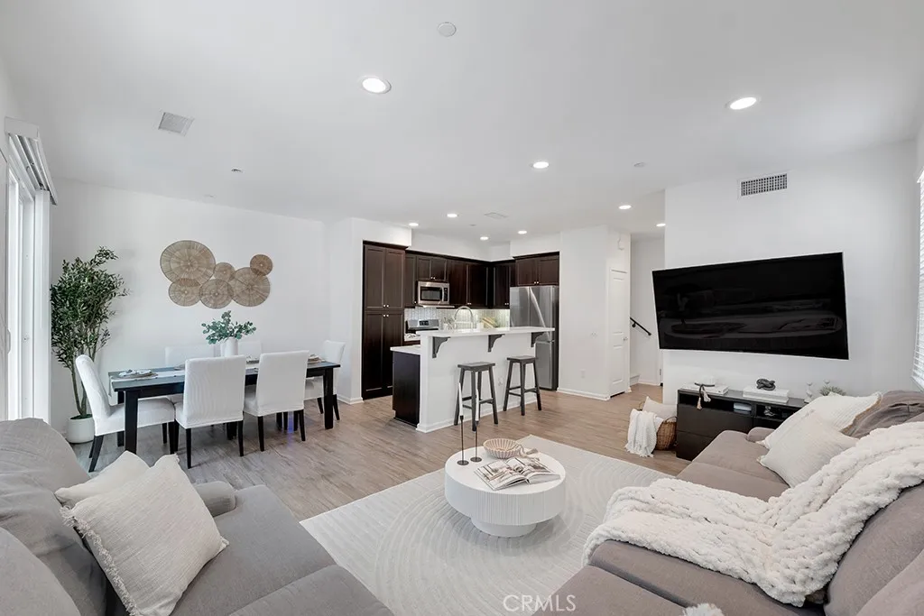 Additional image 29 of 14902 W Navarre Way, Sylmar, CA 91342