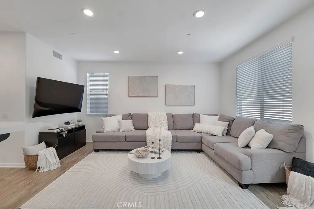 Additional image 3 of 14902 W Navarre Way, Sylmar, CA 91342