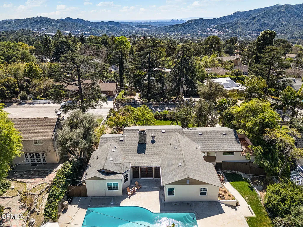 2345 Orange Cove Avenue, La Crescenta, CA 91214