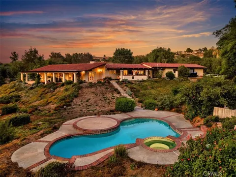 37895 Avenida Bravura, Temecula, CA 92592 - MLS#: SW25102168