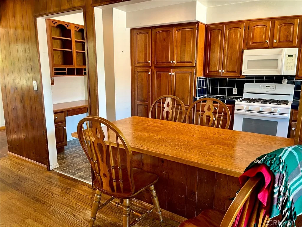 27527 Rainbow Ridge Rd, Palos Verdes Peninsula, CA 90274