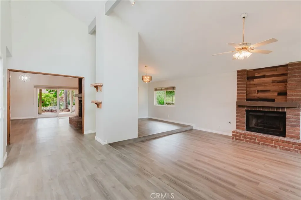 Additional image 3 of 1901 Laurel Rd, Oceanside, CA 92054