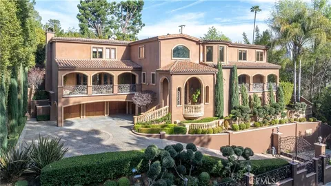 16727 Bosque Drive, Encino, CA MLS: SR25060119