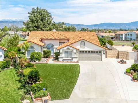 1900 Pecan Tree Street, Hemet, CA MLS: SW25081530